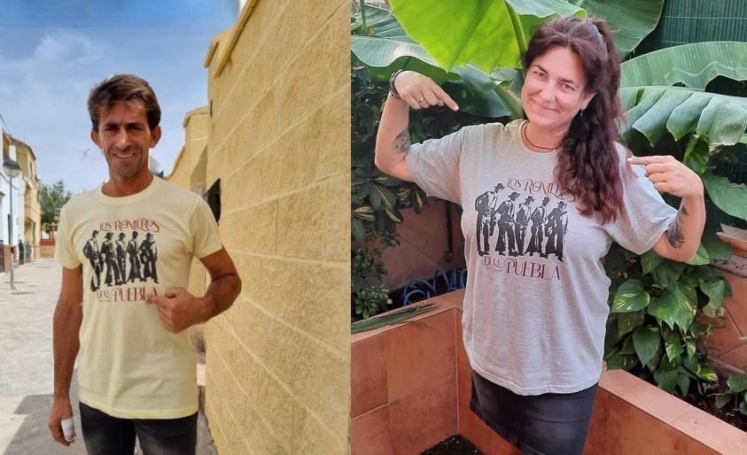 Tino Cabello y Mercedes Díaz Garamendi luciendo las camisetas.