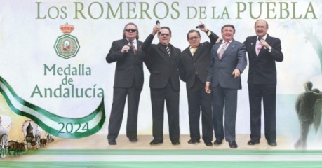 Concedida la Medalla de Andalucía a Los Romeros de la Puebla