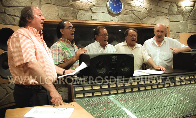 El grupo Los Romeros de la Puebla, foto año 2009.