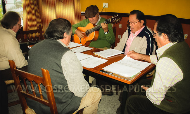 Ensayando sus temas en el Soberao